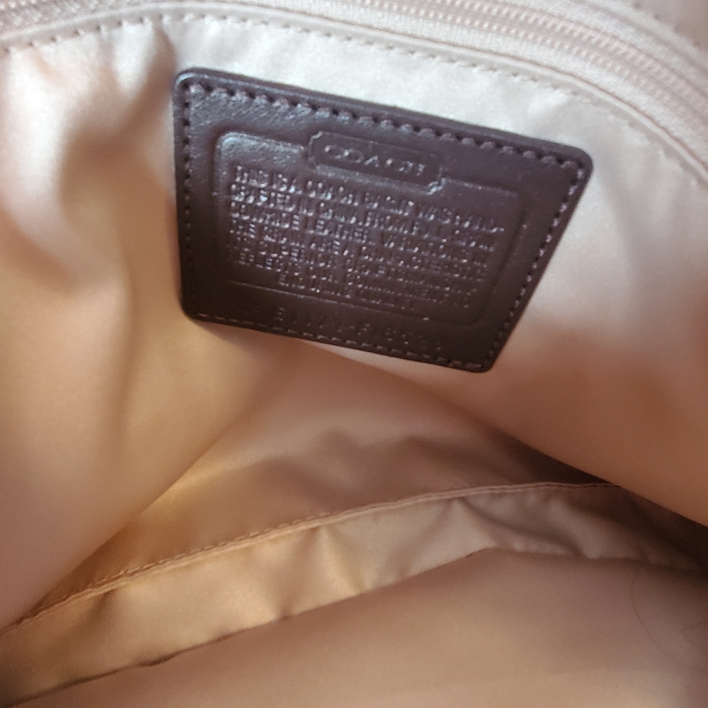 Coach handbag - Picture 13 of 16
